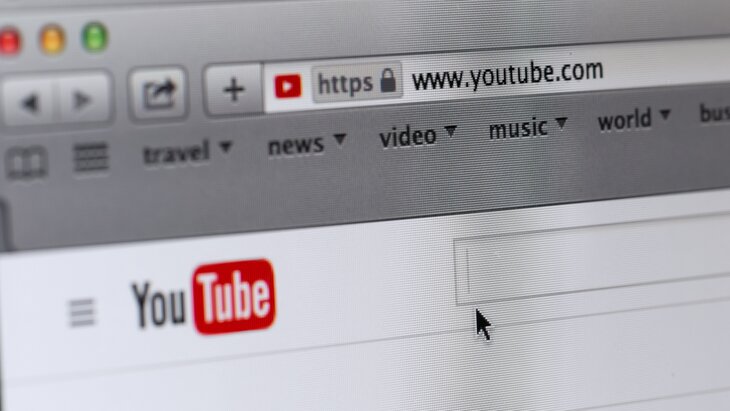 Россиян предупредили о вирусах под видом приложений для ускорения YouTube