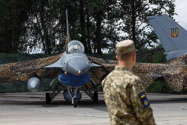 В Госдуме связали прибытие F-16 на Украину с потерей Зеленским ориентации